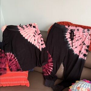 Torrid Pink and Black Tie-Dye Joggers sleepers with matching top
Set